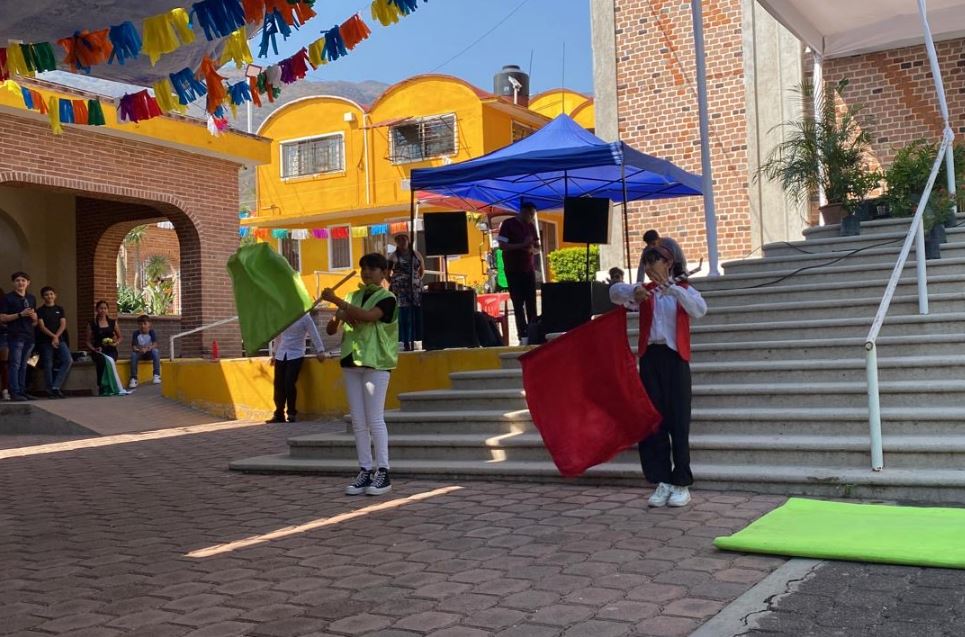 Actividad Cultural Comunitaria: Sueñiverso, puesta en escena